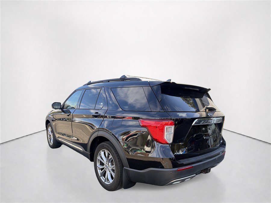 Used 2021 Ford Explorer XLT w/ Equipment Group 202A AWD/4WD image 10