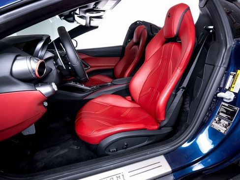 Used 2021 Ferrari 812 GTS image 4