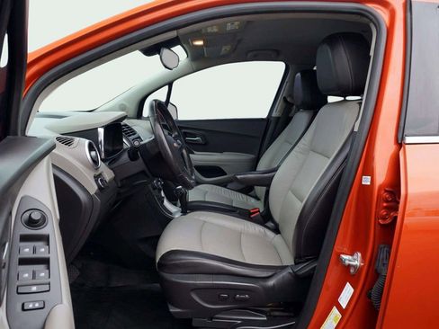 Used 2015 Chevrolet Trax LTZ FWD image 16