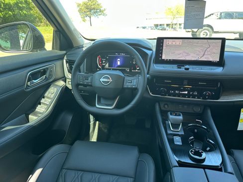 New 2026 Nissan Rogue Platinum w/ Platinum Premium Package AWD/4WD image 21