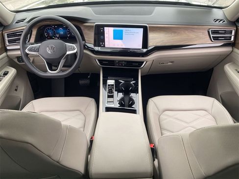 New 2026 Volkswagen Atlas SE image 11