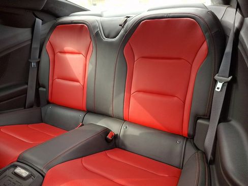 Used 2018 Chevrolet Camaro LT RWD image 10
