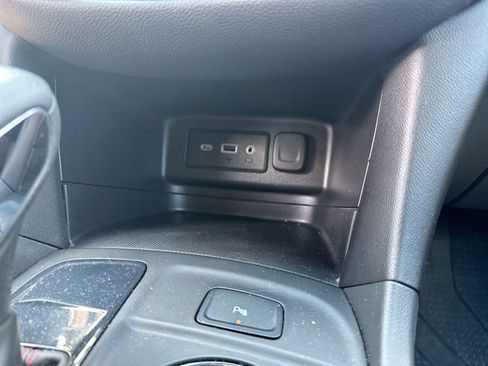 Used 2023 Chevrolet Equinox RS w/ LPO, Floor Liner Package FWD image 40