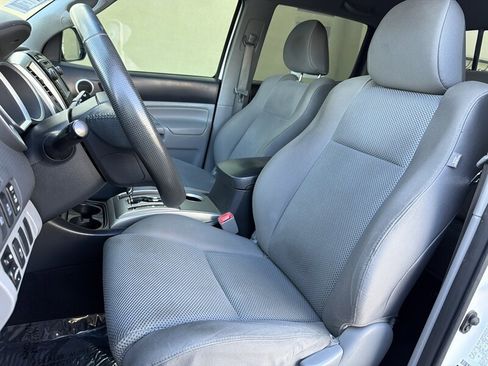 Used 2013 Toyota Tacoma PreRunner RWD image 13