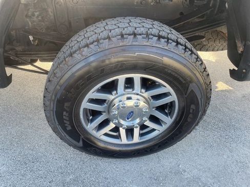 Used 2017 Ford F250 Lariat w/ Lariat Value Package image 21