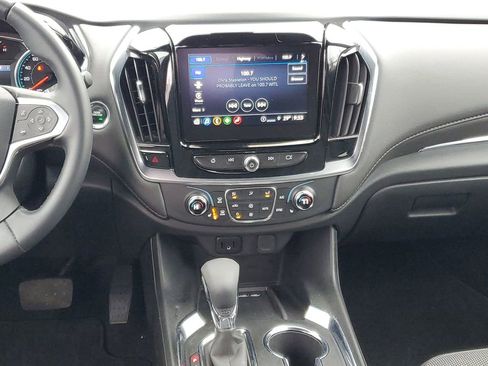 Used 2023 Chevrolet Traverse LT image 26