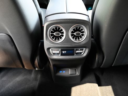 Used 2025 Mercedes-Benz G 550 image 37