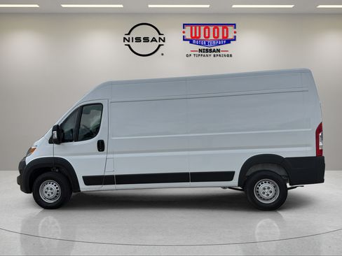 Used 2026 RAM ProMaster 2500 w/ Convenience Group FWD image 5