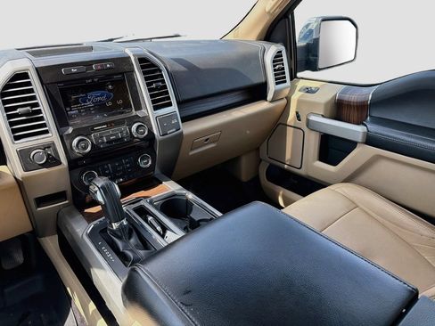 Used 2015 Ford F150 Lariat AWD/4WD image 24