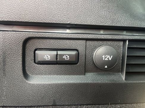 Used 2019 Lincoln Nautilus Reserve image 12