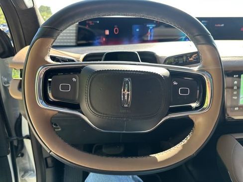 Used 2025 Lincoln Navigator Black Label AWD/4WD image 29