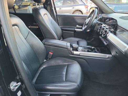 Used 2022 Mercedes-Benz GLB 250 image 21