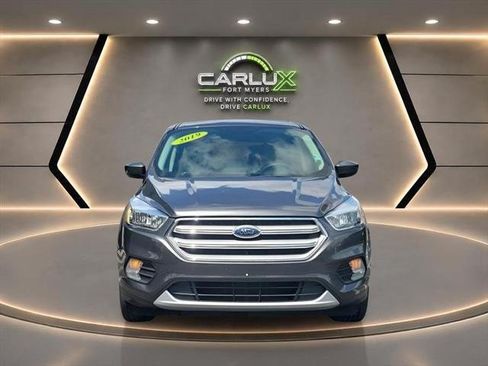 Used 2019 Ford Escape SE AWD/4WD image 2