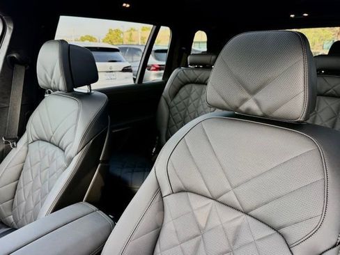 New 2026 BMW X7 xDrive40i w/ M Sport Package AWD/4WD image 19