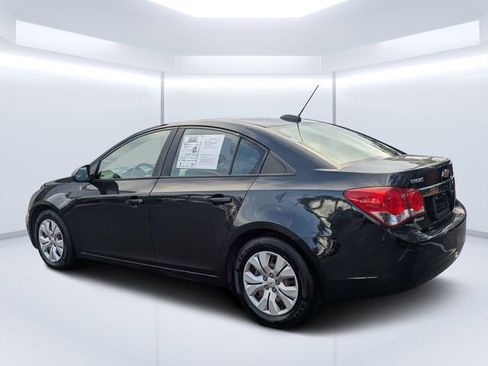 Used 2016 Chevrolet Cruze LS FWD image 5