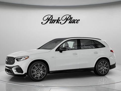 Used 2026 Mercedes-Benz GLC 43 AMG 4MATIC image 3