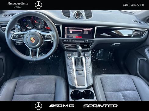 Used 2021 Porsche Macan AWD/4WD image 23
