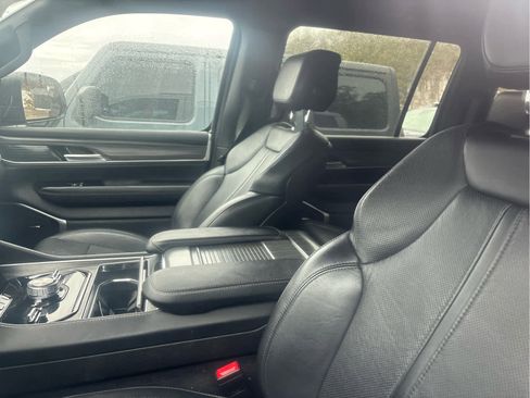 Used 2024 Jeep Wagoneer Series III image 2