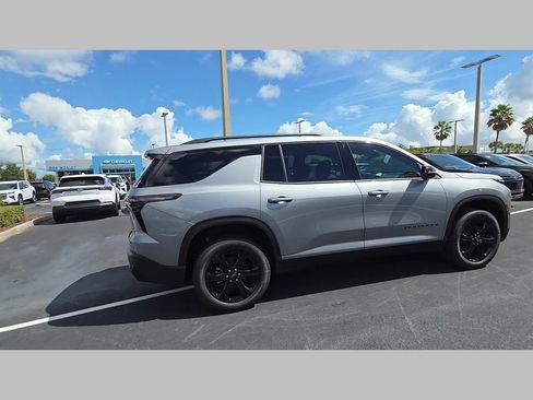 New 2027 Chevrolet Traverse LT w/ Midnight/Sport Edition AWD/4WD image 18