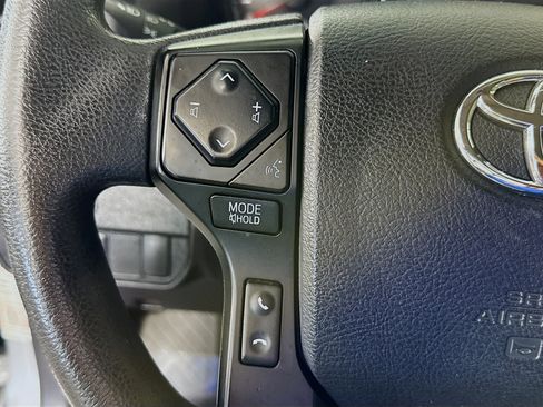 Used 2022 Toyota Tacoma SR AWD/4WD image 14