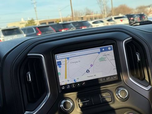 Used 2021 GMC Sierra 1500 AT4 w/ AT4 Premium Package image 5