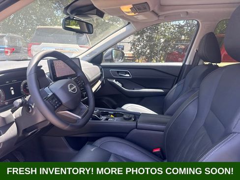 Used 2025 Nissan Rogue Platinum w/ Platinum Premium Package AWD/4WD image 8