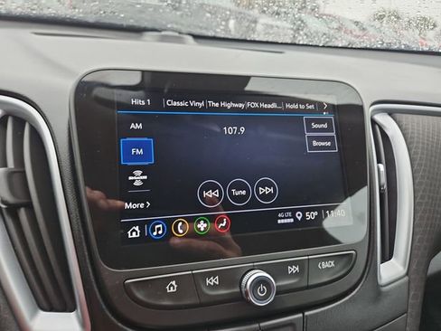 Used 2023 Chevrolet Malibu LT image 13