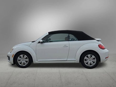 Used 2017 Volkswagen Beetle 1.8T Classic image 3