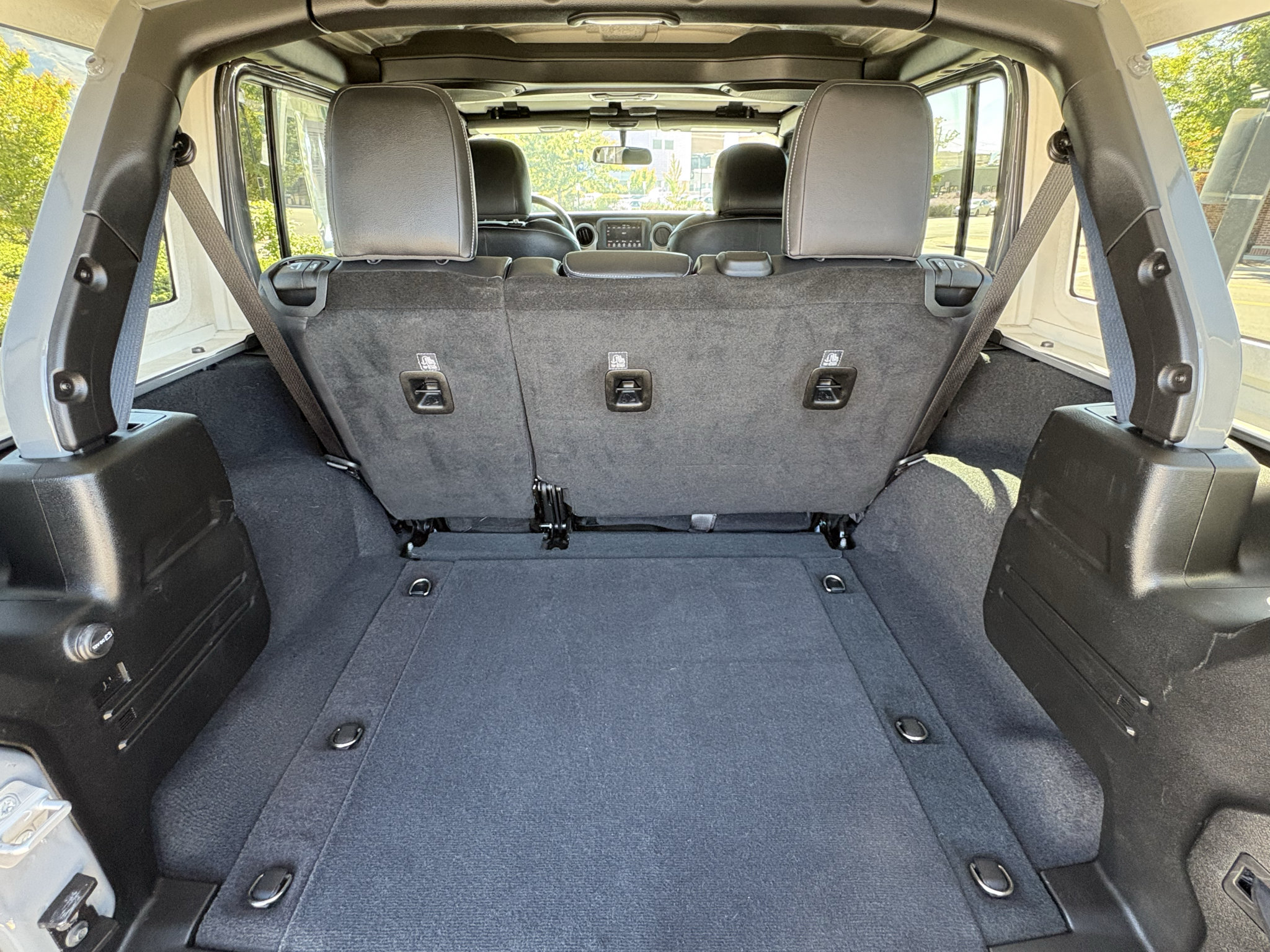 Used 2023 Jeep Wrangler Unlimited Sport AWD/4WD image 8