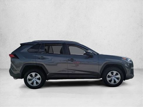 Used 2019 Toyota RAV4 LE image 4
