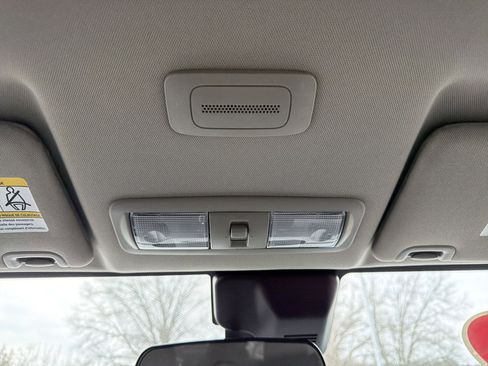 Used 2022 Nissan Frontier S w/ Technology Package image 17