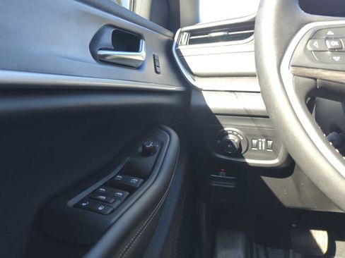 Used 2023 Jeep Grand Cherokee Limited w/ Luxury Tech Group II AWD/4WD image 20