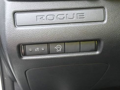 Used 2024 Nissan Rogue S AWD/4WD image 16