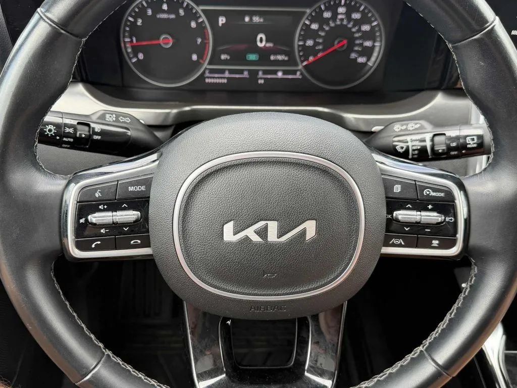 Used 2022 Kia Sorento SX AWD/4WD image 25