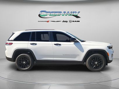 New 2025 Jeep Grand Cherokee Laredo