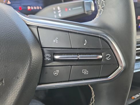 Used 2025 Chevrolet Traverse LT AWD/4WD image 18