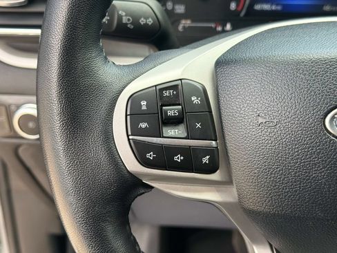 Used 2023 Ford Explorer XLT w/ Equipment Group 202A AWD/4WD image 33