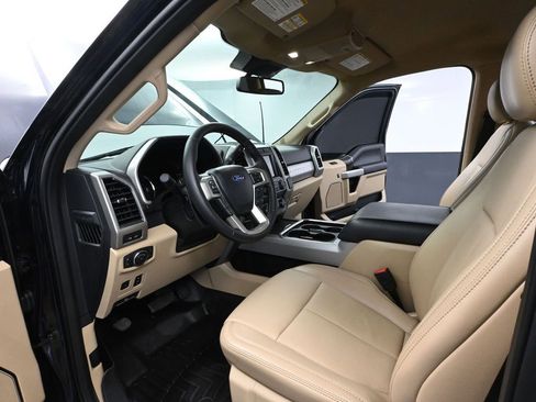 Used 2021 Ford F250 Lariat w/ Lariat Ultimate Package AWD/4WD image 24