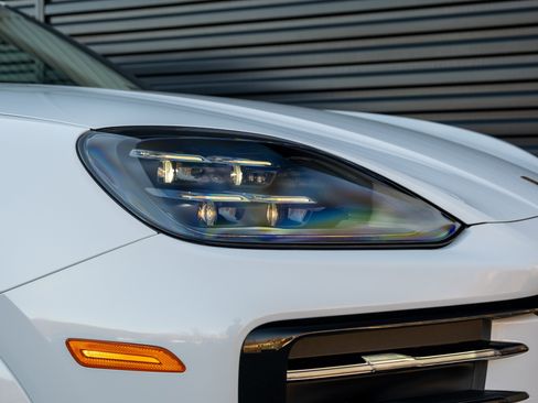 New 2026 Porsche Cayenne S image 43