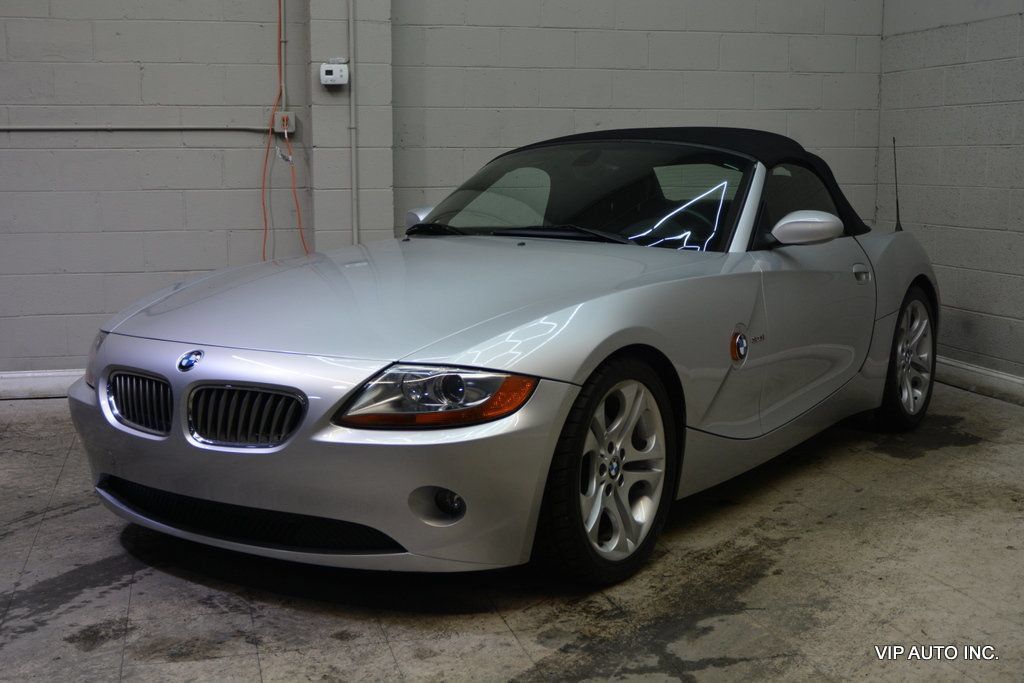 Used 2003 BMW Z4 3.0i RWD image 2