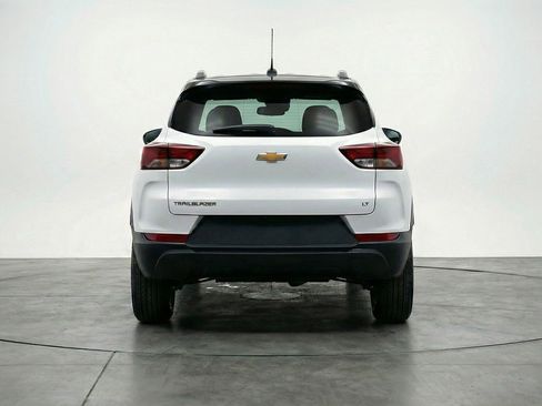 Used 2025 Chevrolet TrailBlazer LT w/ Driver Confidence Package AWD/4WD image 7