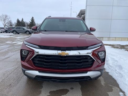 Used 2025 Chevrolet TrailBlazer LT w/ LT Cold Weather Package image 6