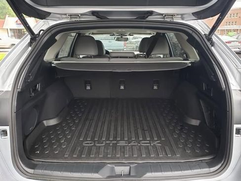 Used 2024 Subaru Outback Limited image 5