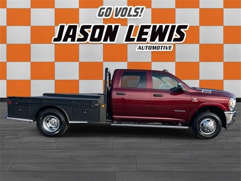 Used 2020 RAM 3500 Tradesman w/ Chrome Appearance Group image 2