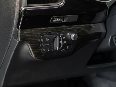 Used 2017 Audi Q7 3.0T Prestige w/ Prestige Package AWD/4WD image 38