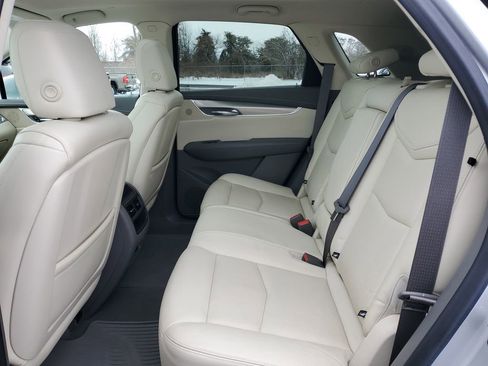 Used 2018 Cadillac XT5 Luxury w/ Driver Awareness Package image 29