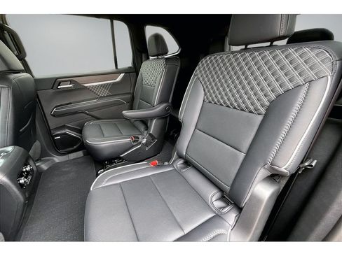 Used 2026 GMC Acadia Denali w/ Super Cruise Package AWD/4WD image 22