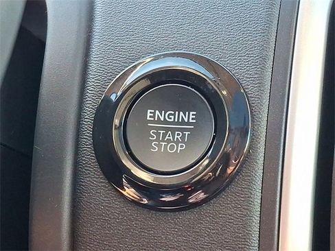 Used 2025 Ford Expedition Active image 23