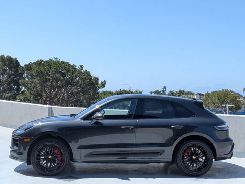 Certified 2024 Porsche Macan GTS AWD/4WD image 2