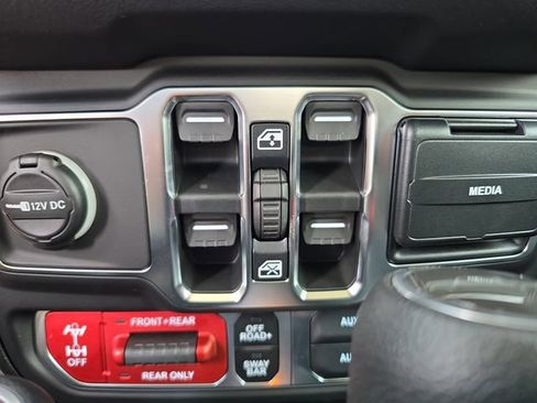 New 2026 Jeep Gladiator Rubicon AWD/4WD image 16
